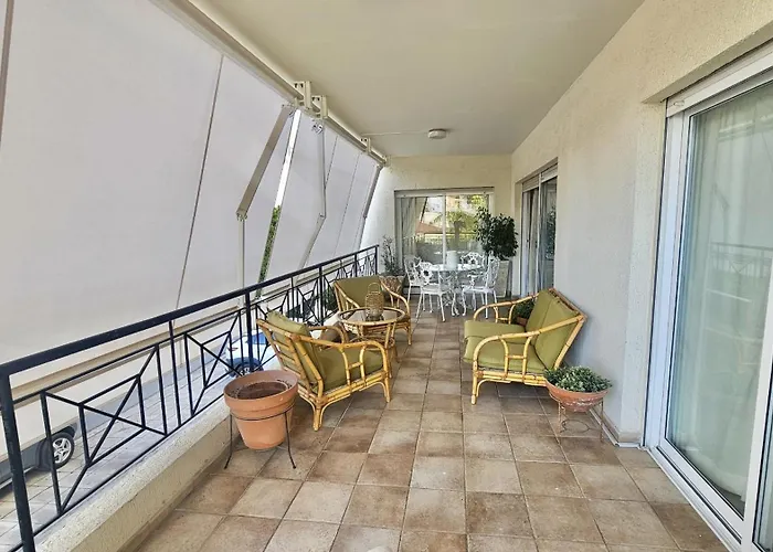 Charm Classic アパート *