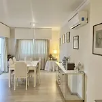 Charm Classic Апартаменты *